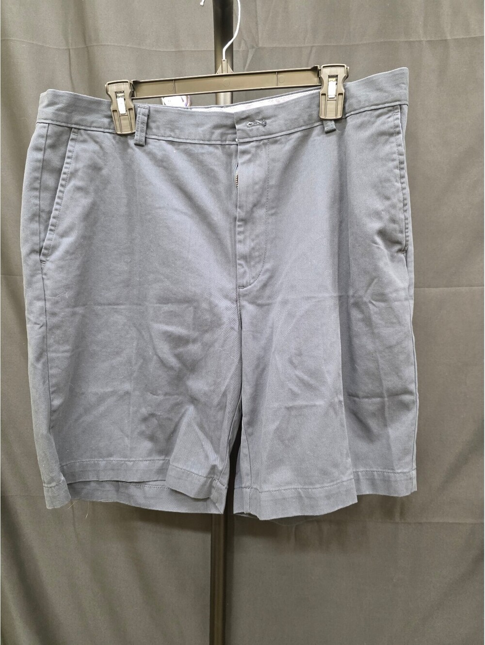AMAZON ESSENTIALS MEN’S CLASSIC‑FIT 9" CHINO SHORTS DARK NAVY 36W